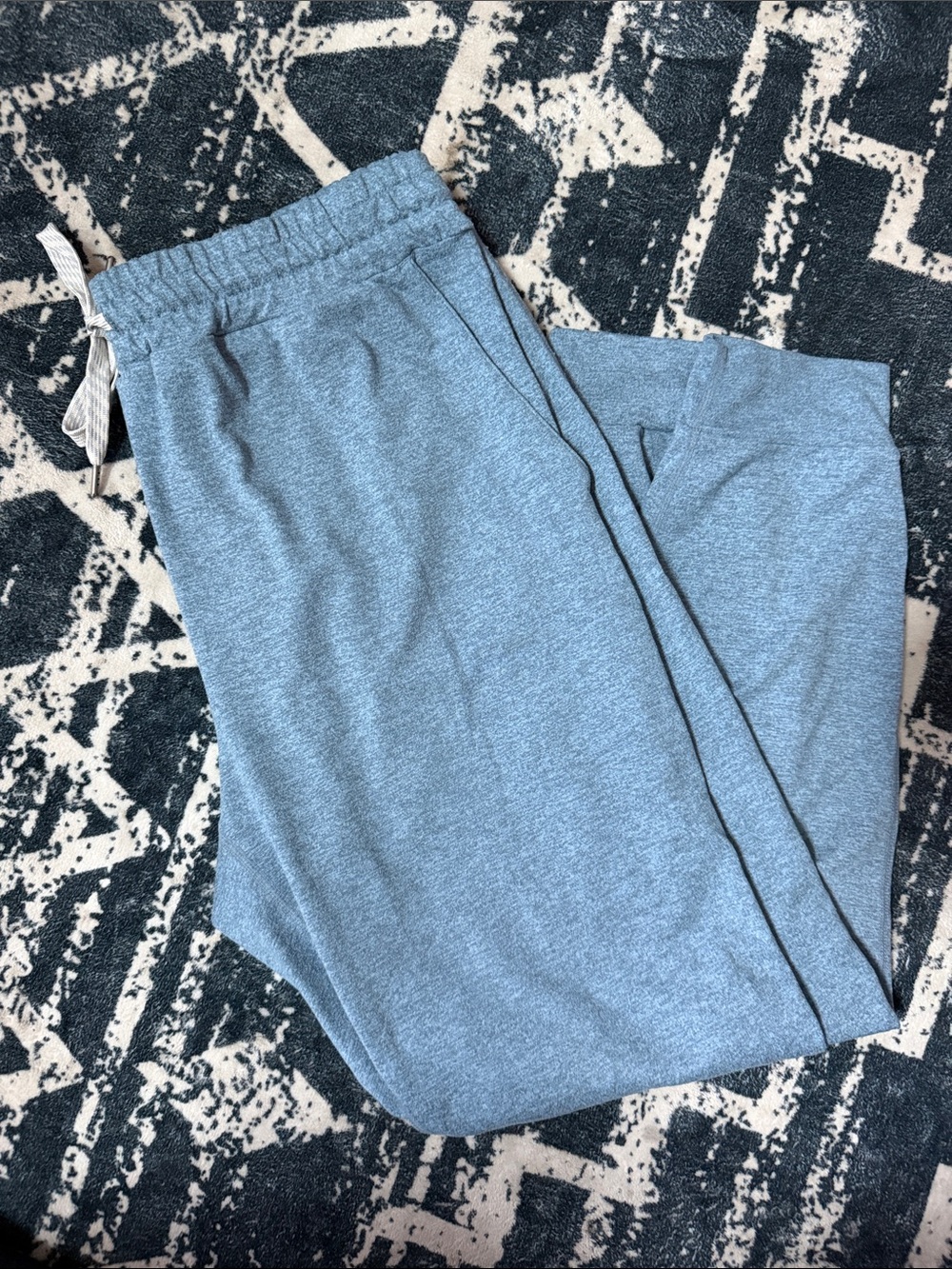 Vuori Performance Jogger Women’s Medium Heather Blue Joggers Lounge Pants